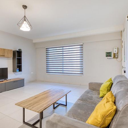 Unique Two Bedroom Apt With Huge Outdoor Area And Close To Entertainment Is-Swieqi Exterior photo