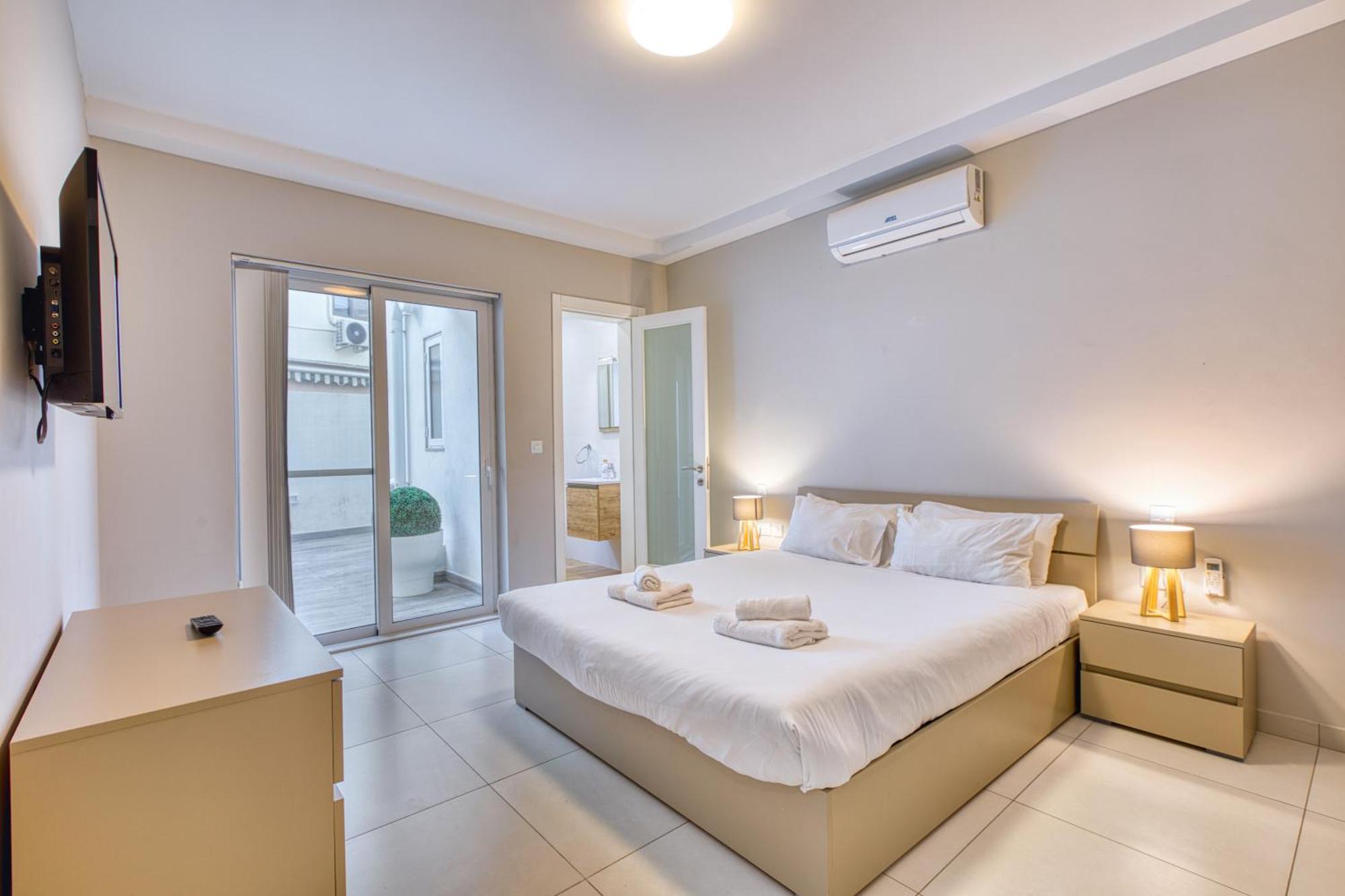 Unique Two Bedroom Apt With Huge Outdoor Area And Close To Entertainment Is-Swieqi Exterior photo
