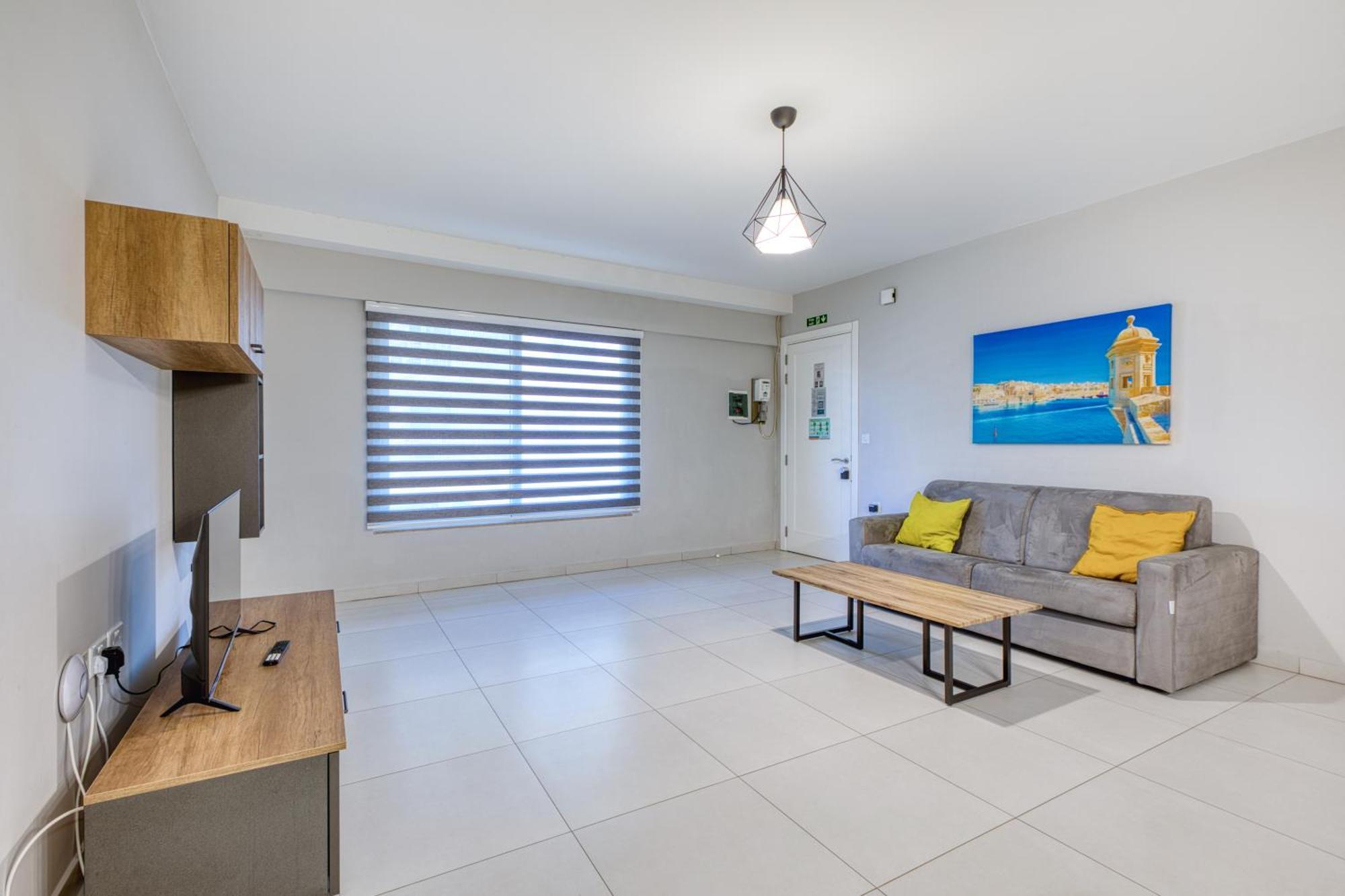 Unique Two Bedroom Apt With Huge Outdoor Area And Close To Entertainment Is-Swieqi Exterior photo