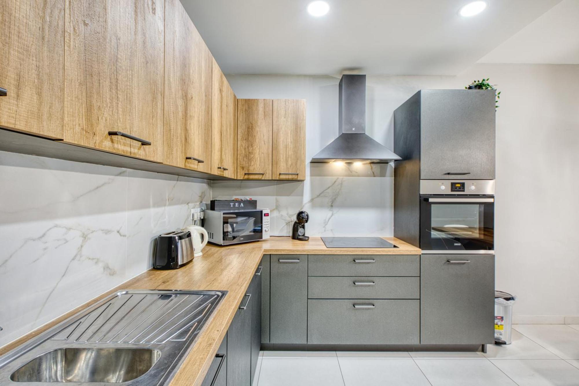 Unique Two Bedroom Apt With Huge Outdoor Area And Close To Entertainment Is-Swieqi Exterior photo