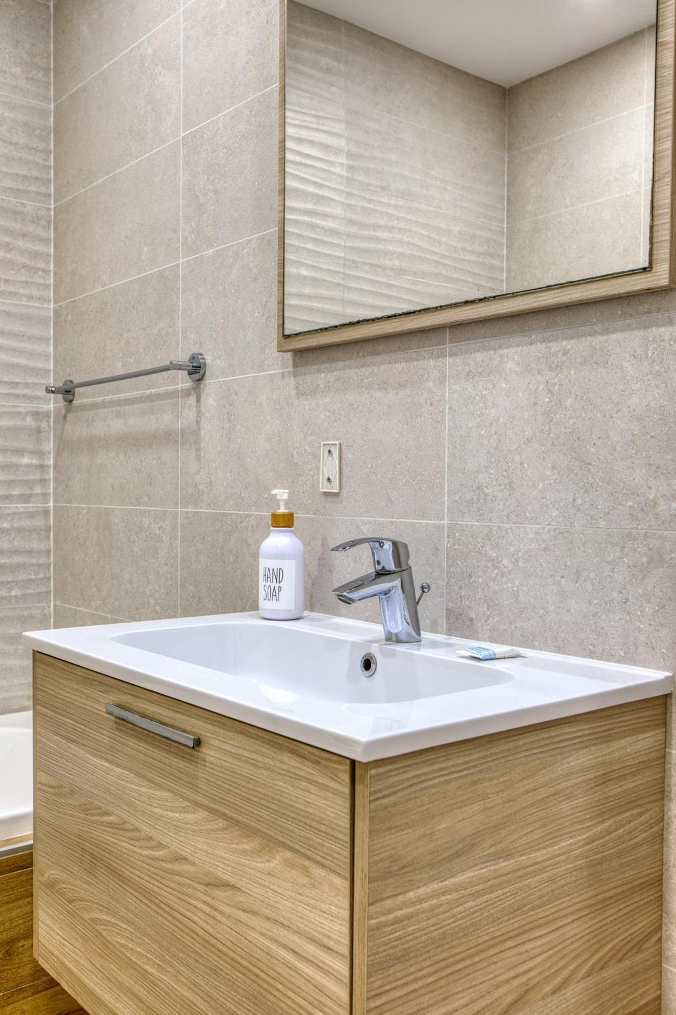 Unique Two Bedroom Apt With Huge Outdoor Area And Close To Entertainment Is-Swieqi Exterior photo